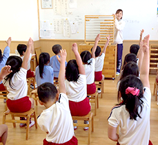 百玉算盤でテンポのよい数遊び